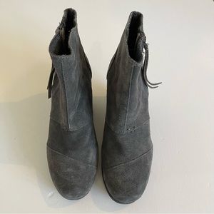 TOMS Women’s Gray Wedge Booties in Suede Size 8
